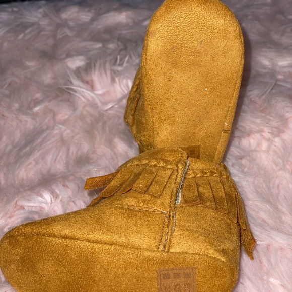 Moccasin boots - Picture 2 of 2